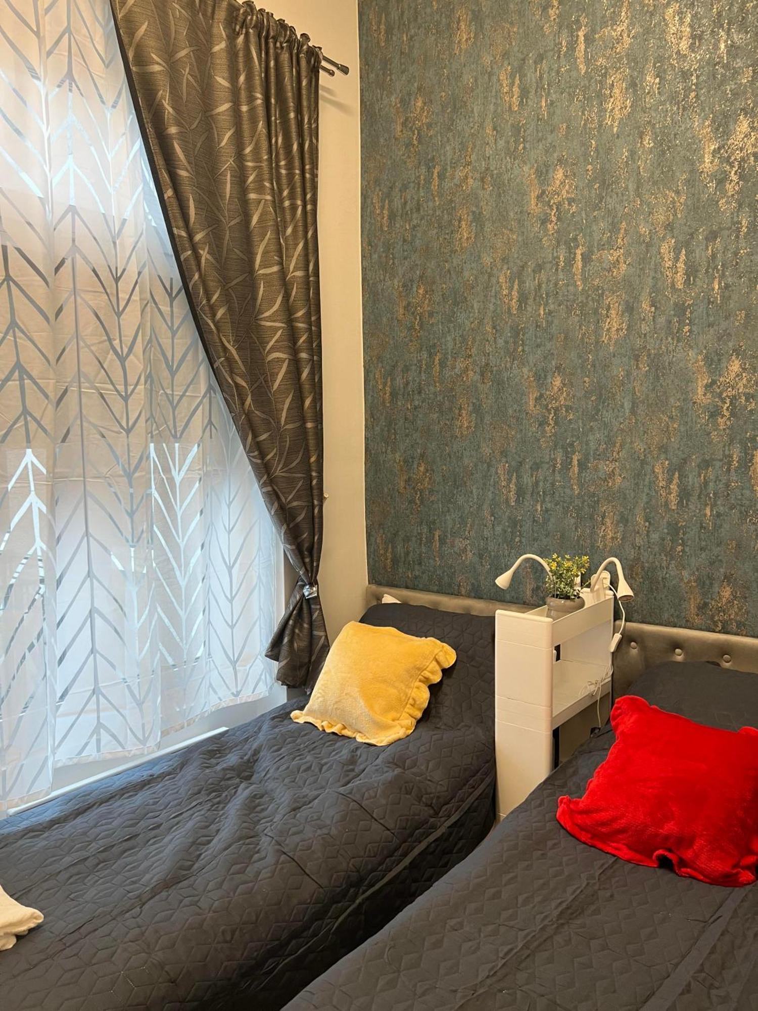 Center Apartman In The Famous Hajos Street Budapesta Exterior foto